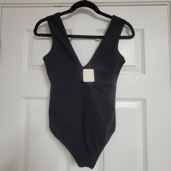 Free People Intimetely NWT Keep It Sleek Bodysuit. - Picture 4 of 11